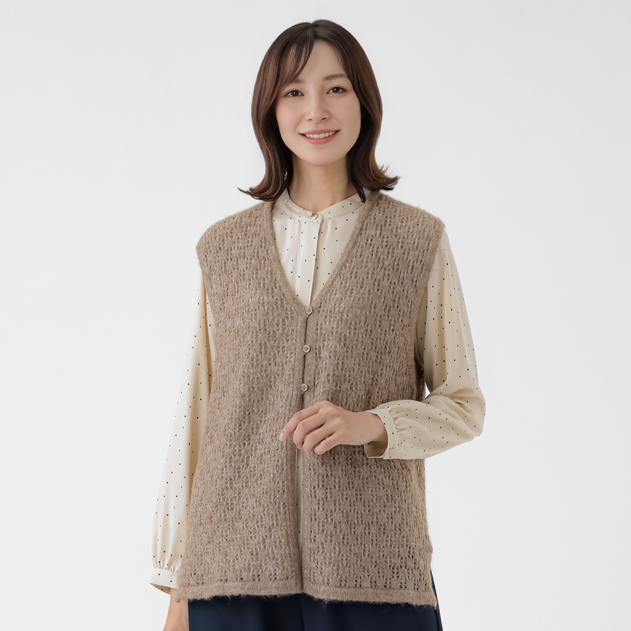 TVC(ティーヴィシー) 洗えるモヘヤライク透かし柄ニットジレ レディス(コイチャ-XL)