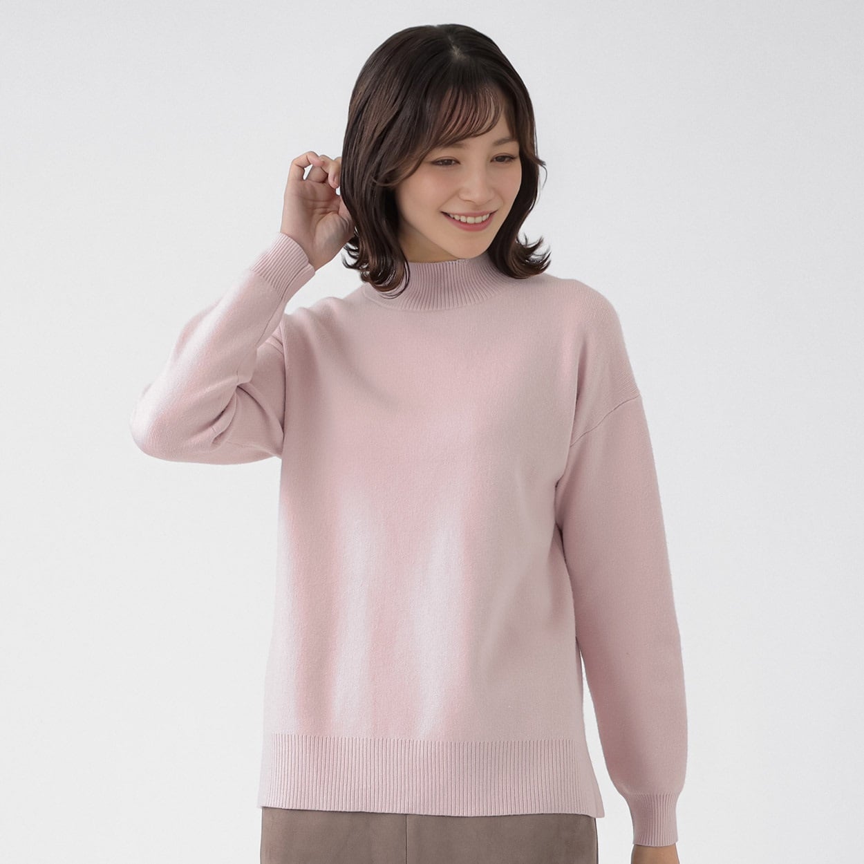 TVC(ティーヴィシー) 洗える・保湿 マシュマロタッチモックネックプルオーバー レディス(ウスアカ-XL)