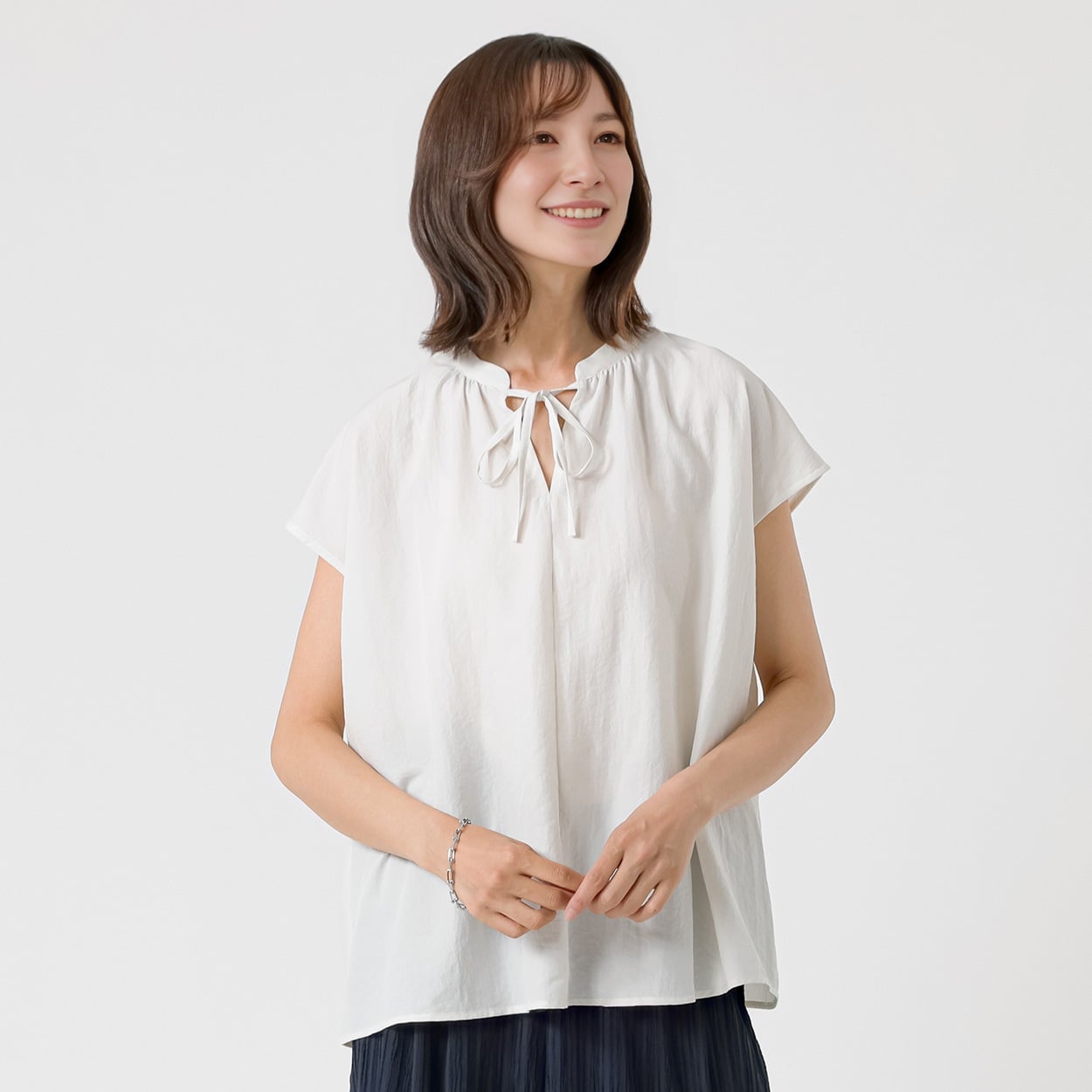 TVC(ティーヴィシー) フィブリルサテンリボンブラウス レディス(アイボリー-XL)