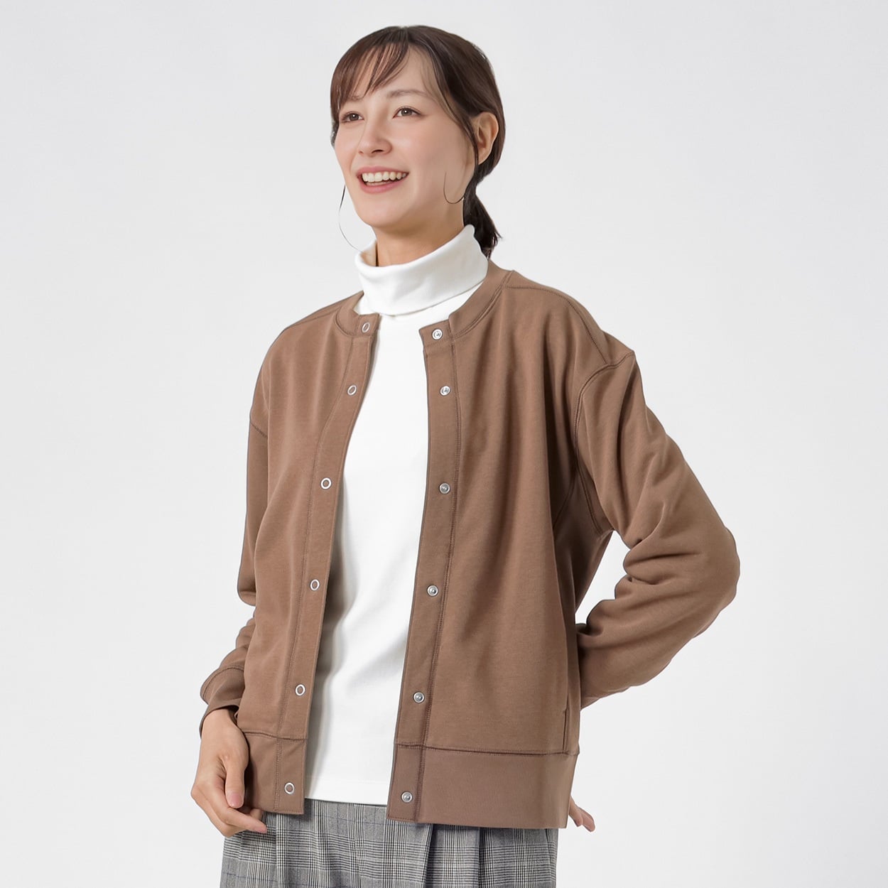 TVC(ティーヴィシー) 裏毛スウェットリングドットボタンカーディガン レディス(チャ-L)