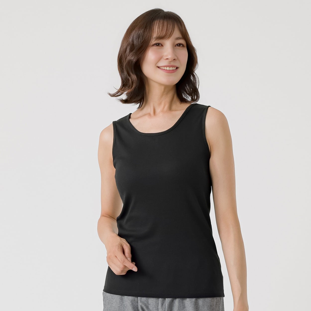 TVC(ティーヴィシー) リブカップ付スクエアタンクトップ レディス(クロ-XL)
