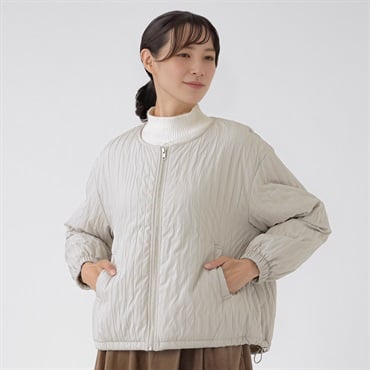 TVC(ティーヴィシー) 薄中綿ノーカラーブルゾン レディス(キナリ-M)