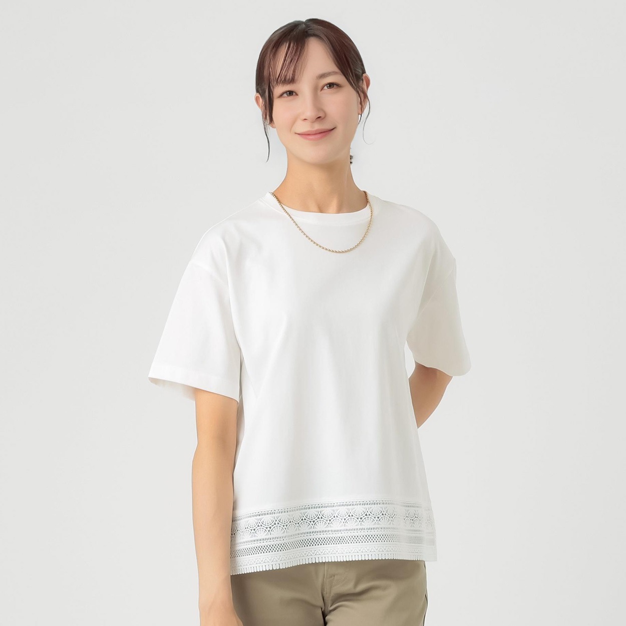TVC(ティーヴィシー) シルキーコットンひんやりUV対策裾レース半袖プルオーバー レディス(シロ-XL)