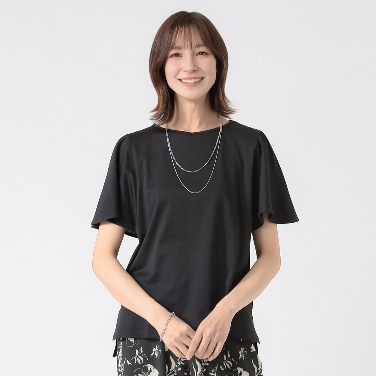 TVC(ティーヴィシー) 汗ジミが目立ちにくいひんやりサラサラフレア袖Tシャツ レディス(クロ-S)