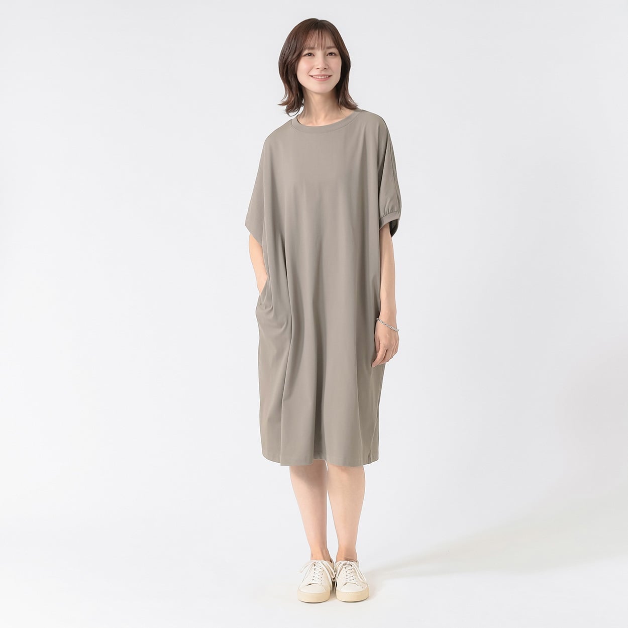 TVC(ティーヴィシー) 汗ジミが目立ちにくいひんやりサラサラワンピース レディス(ウスチャ-XL)