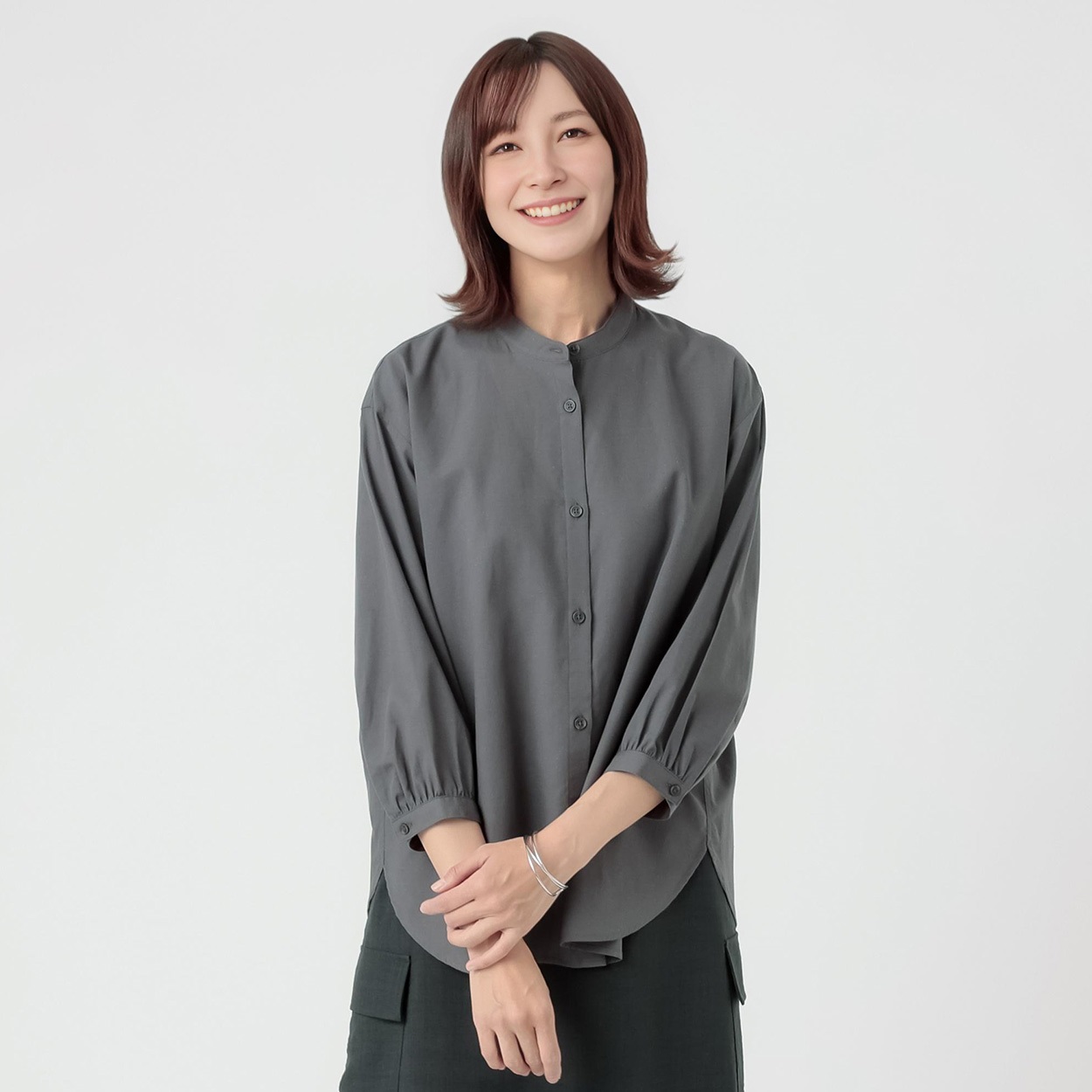 TVC(ティーヴィシー) 【てまラク】綿麻7分袖バンドカラーシャツ レディス(チャコ－ルグレ－-XL)