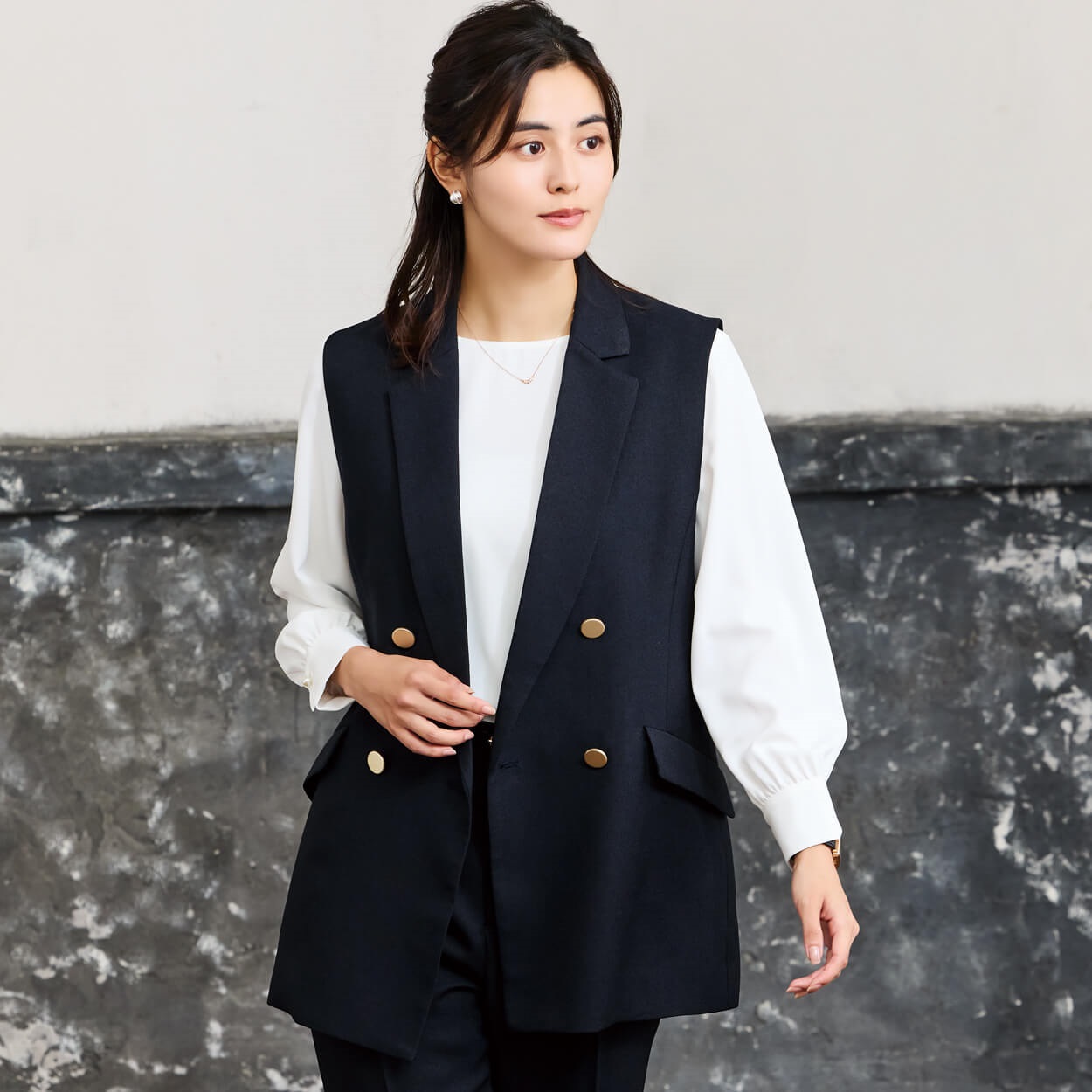 美品☆エスプリミュールスーツ上下 ネイビーストライプ柄 ラメ入り 7号 美品☆エスプリミュールスーツ上下 ネイビーストライプ柄 ラメ入り 7号