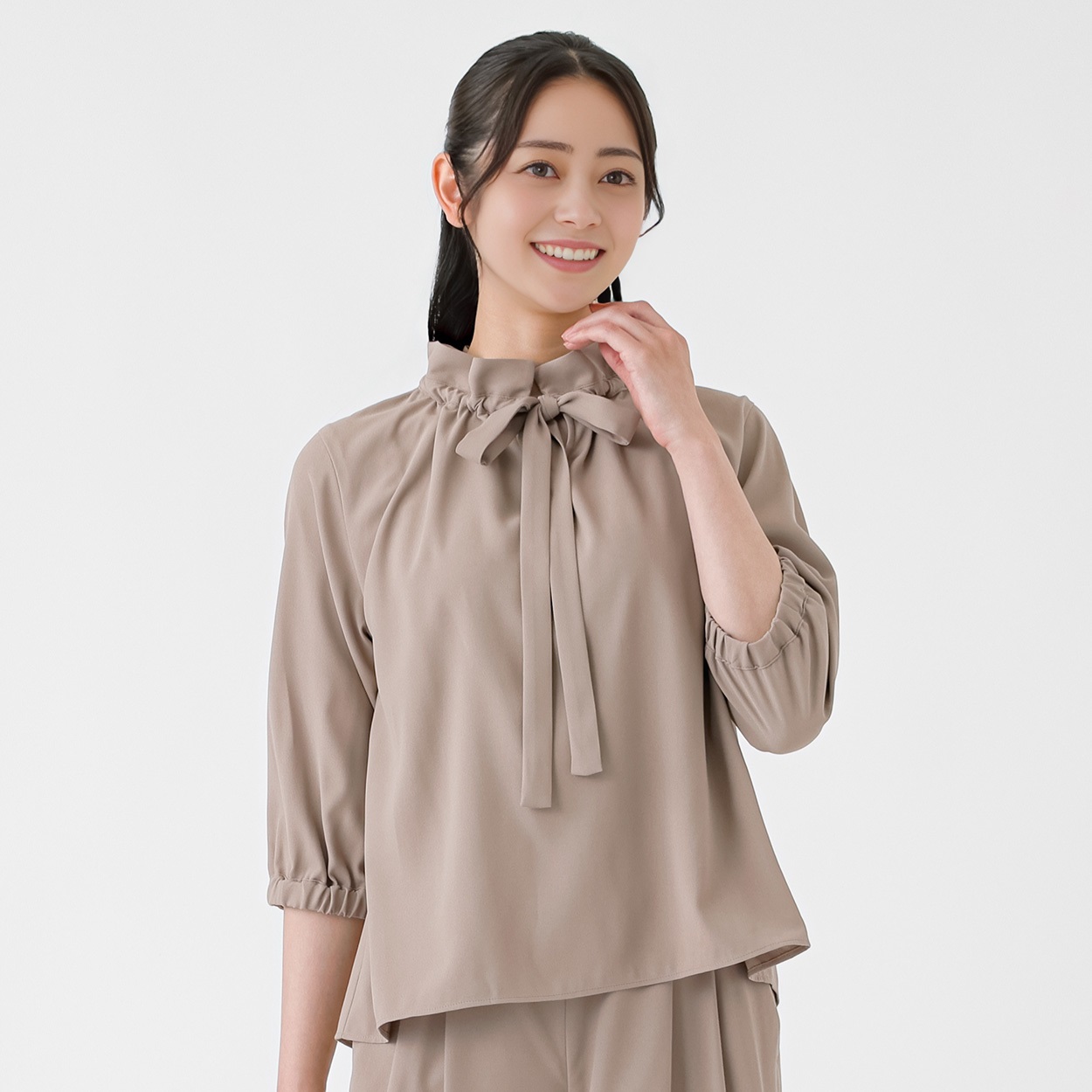 EMMA JAMES(エマジェイムス) サラサラ 衿ギャザーリボン付 フレンチスリーブブラウス レディス 263EMJ065CT(チャ-M)