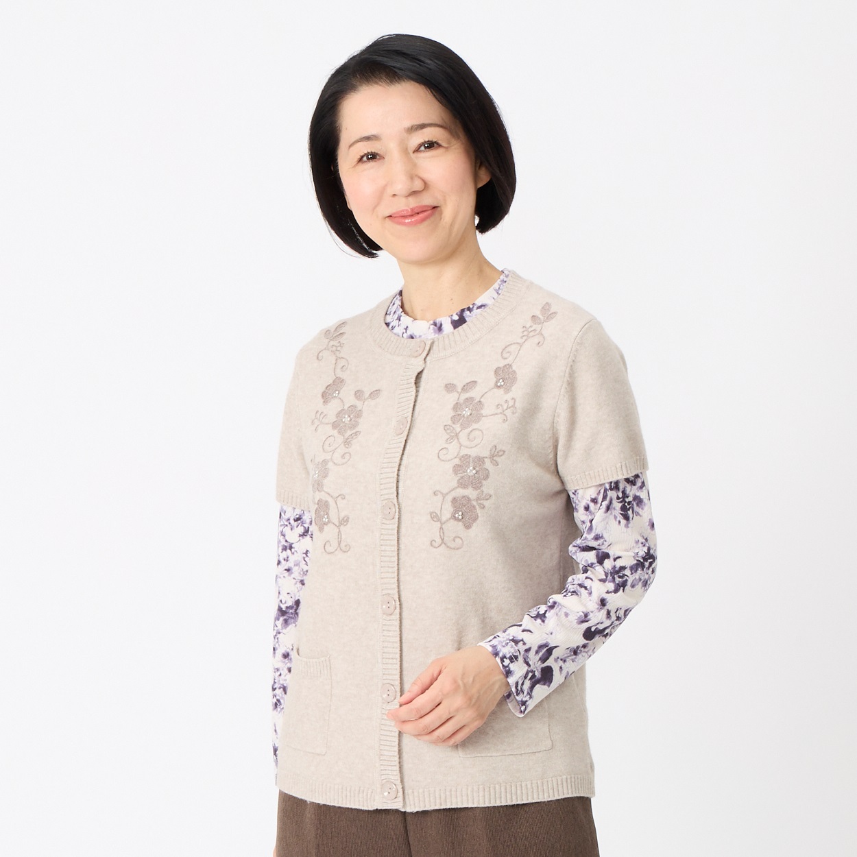 ピアズリー　ハンド刺繍裾フリル羽織　受注品 新品未使用品♡ ベスト モール刺繡いり袖付き レディス 着楽美（きらび） | イオン