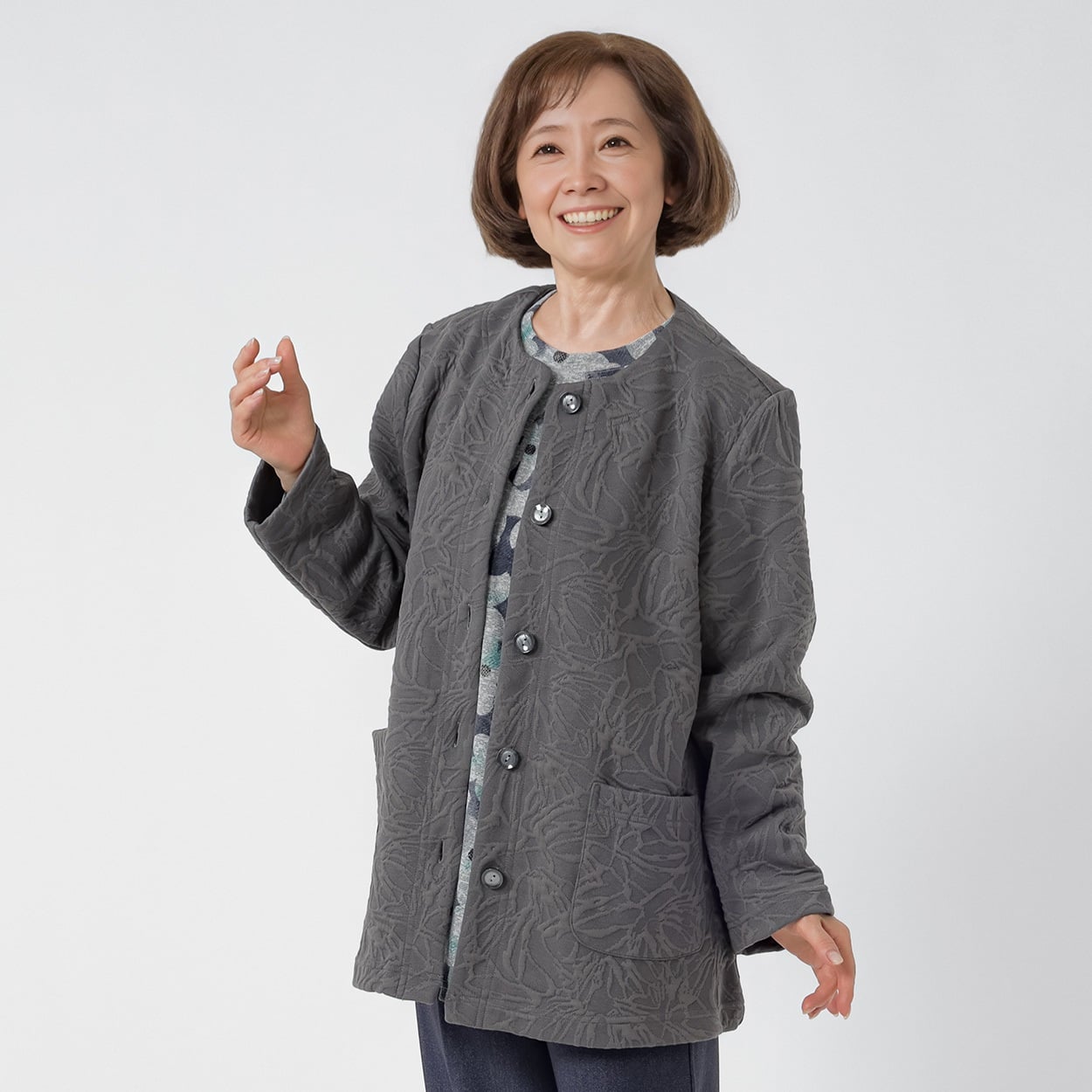 ニットジャケット 68丈ジャガード柄 レディス 着楽美(きらび) JE-263866B-N(チャコ－ルグレ－-XL)