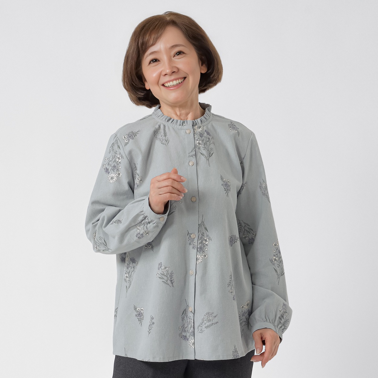 ブラウス 62丈 起毛 プリント フリル衿 レディス 着楽美(きらび) FU-1067-N(ウスアオ-L)