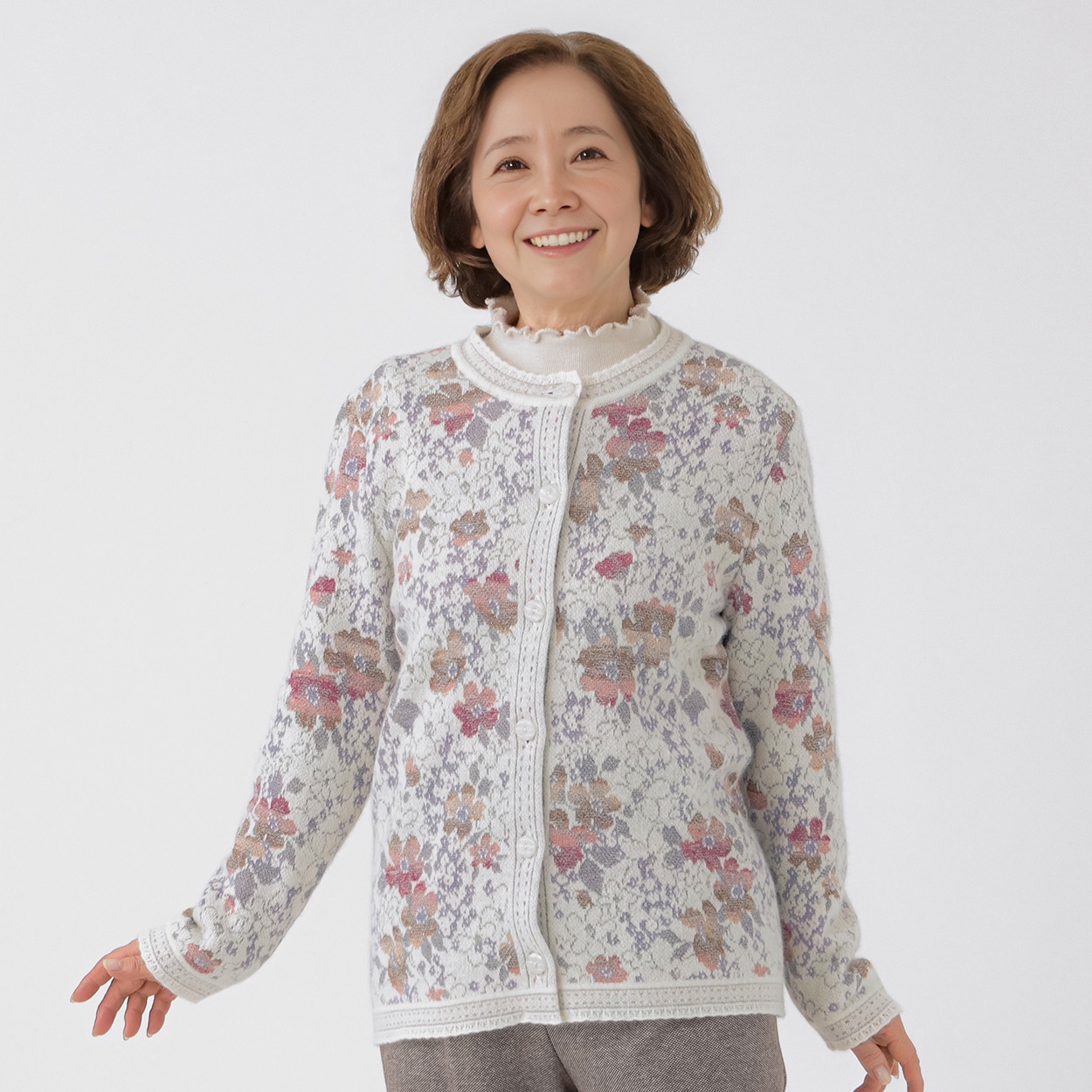 日本製アンゴラ混カーディガン 総花柄 レディス 着楽美(きらび) AP-6715853(シロ-L)
