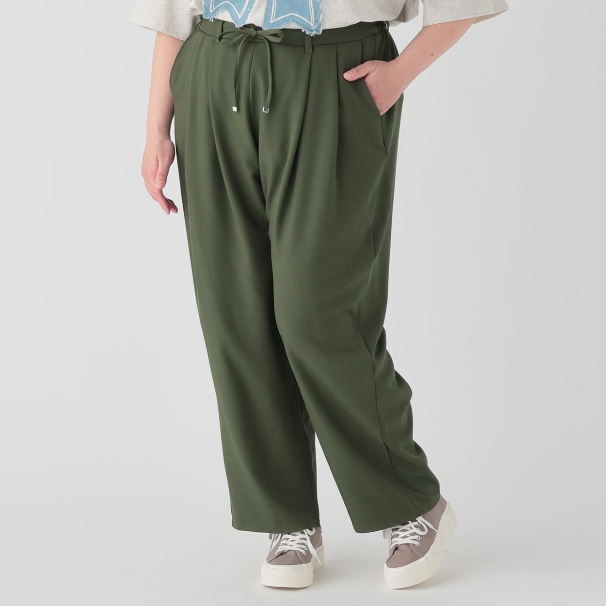 ひんやりゆるシルエットタックパンツ レディス ぽっちゃりサイズのnoannu(カーキ-5L)