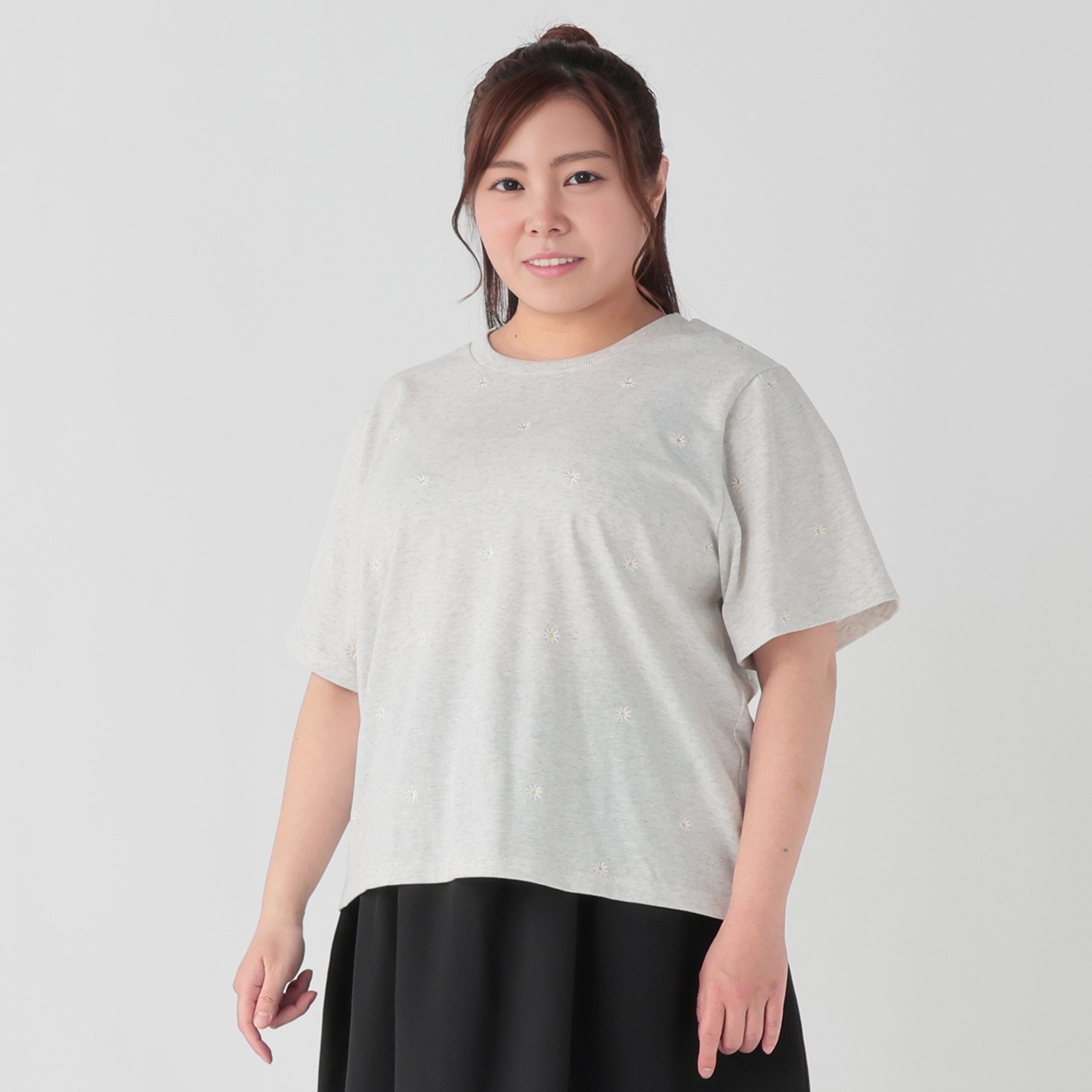 総花柄刺繍Tシャツ レディス ぽっちゃりサイズのnoannu | イオン