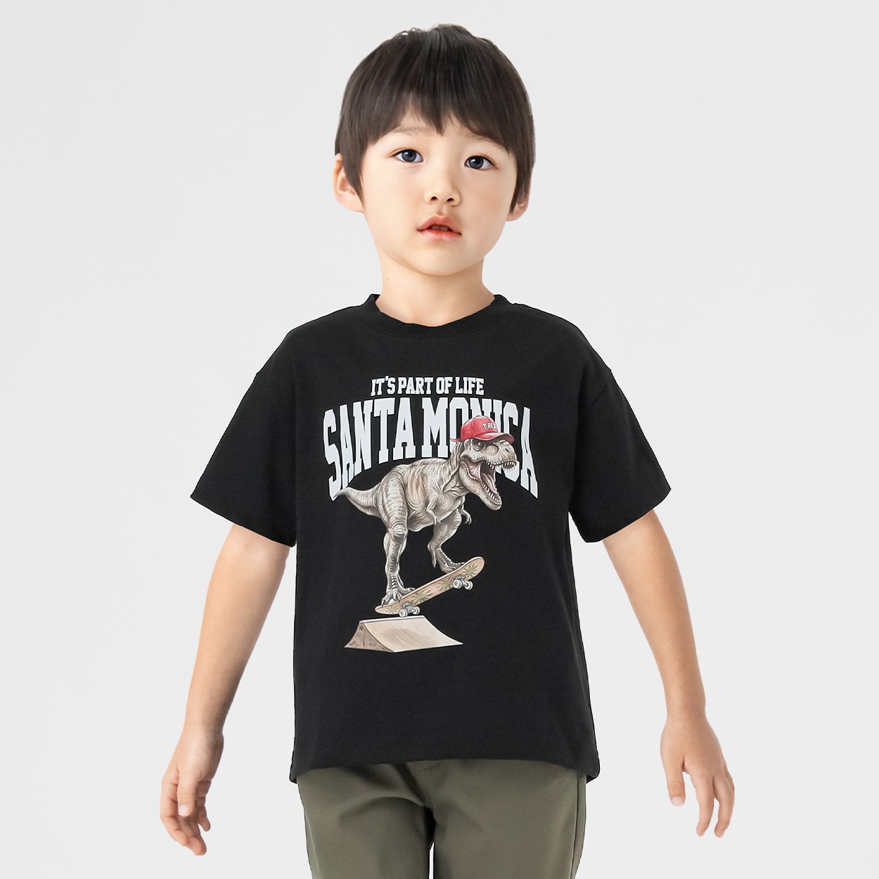 恐竜転写Ｔシャツ 男の子 キッズ 100cm-130cm(ブラック-130cm)