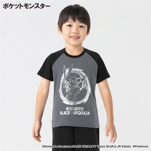 ポケットモンスター 天竺黒いレックウザ箔半袖Tシャツ 男の子 キッズ 110cm-130cm(チヤコ－ルグレ－-110cm)