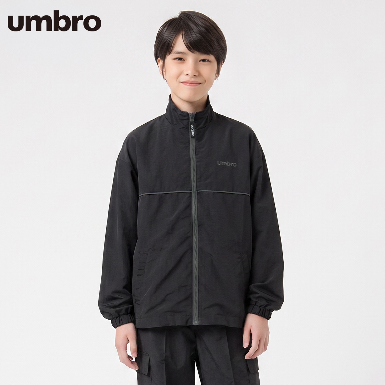 UMBRO(アンブロ) ナイロンフルジップジャケット キッズ 男の子 130cm-160cm(ブラック-130cm)