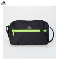 adidas(アディダス) ショルダーバッグ   子供(ブラック)