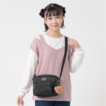 チャーム付きメッシュポケットショルダーバッグ キッズ 女の子(ブラック-ONE SIZE)