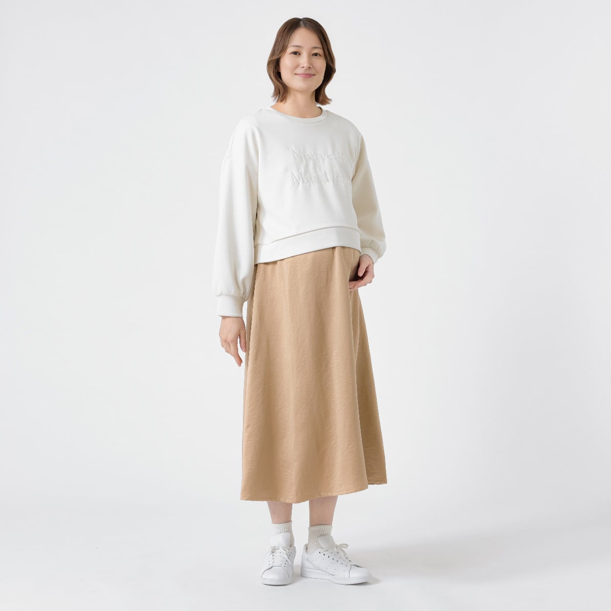 ロゴ刺繍ドッキング 長袖ワンピース 産前～産後 マタニティ(アイボリー-マタニティL)