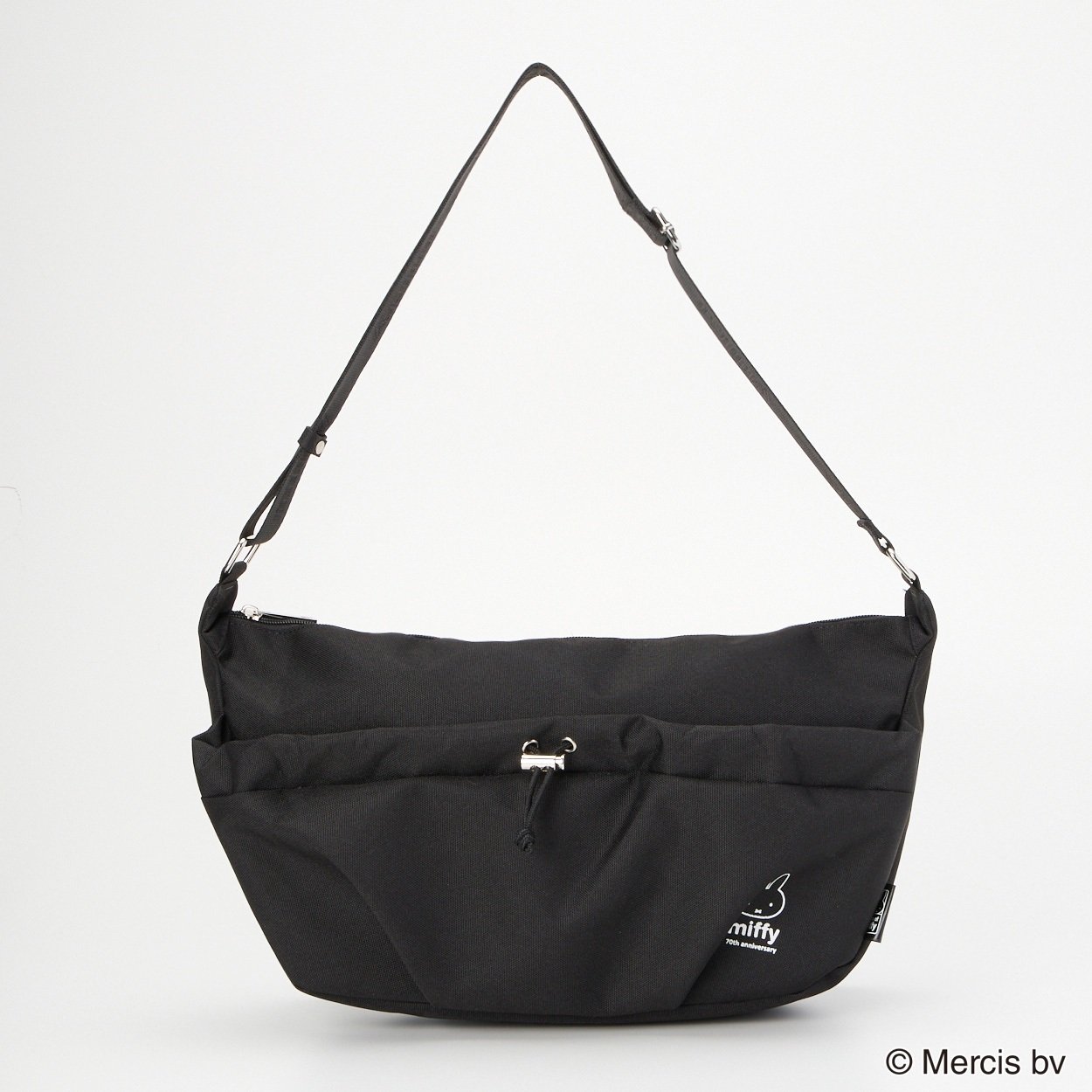 URBAN OUTFITTER☆ミッフィー コスメ・ショルダーバッグ 楽天市場】【miffy（ミッフィー）】 ニットショルダーバッグ