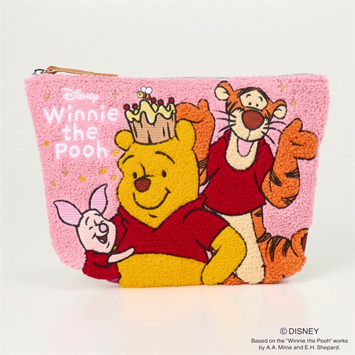 DISNEY Pooh さがら刺繍ポーチ