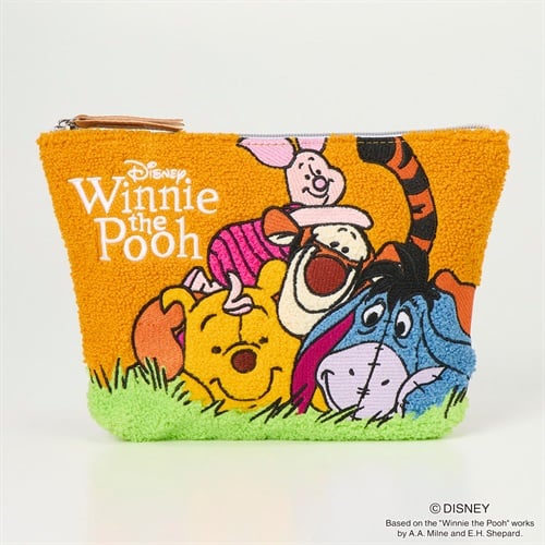 DISNEY Pooh さがら刺繍ポーチ