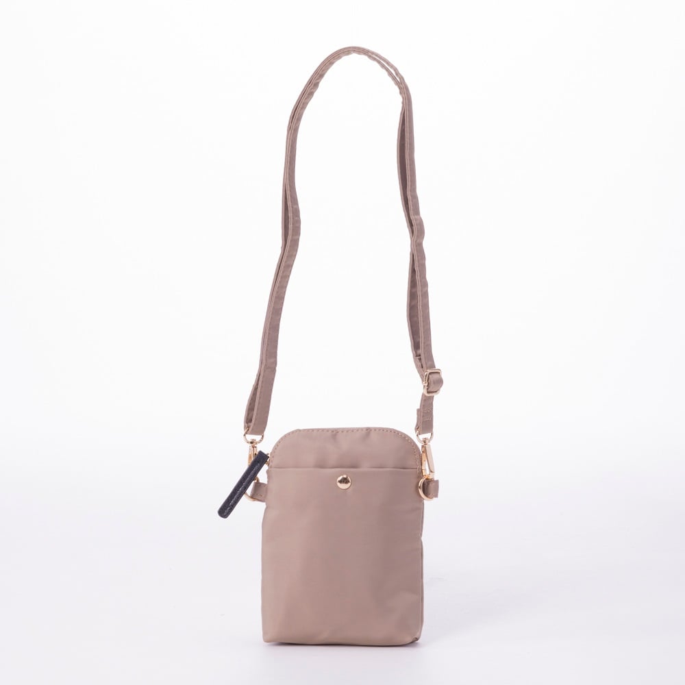 ナイロン素材 前ポケット付 ミニショルダー | イオンスタイル  