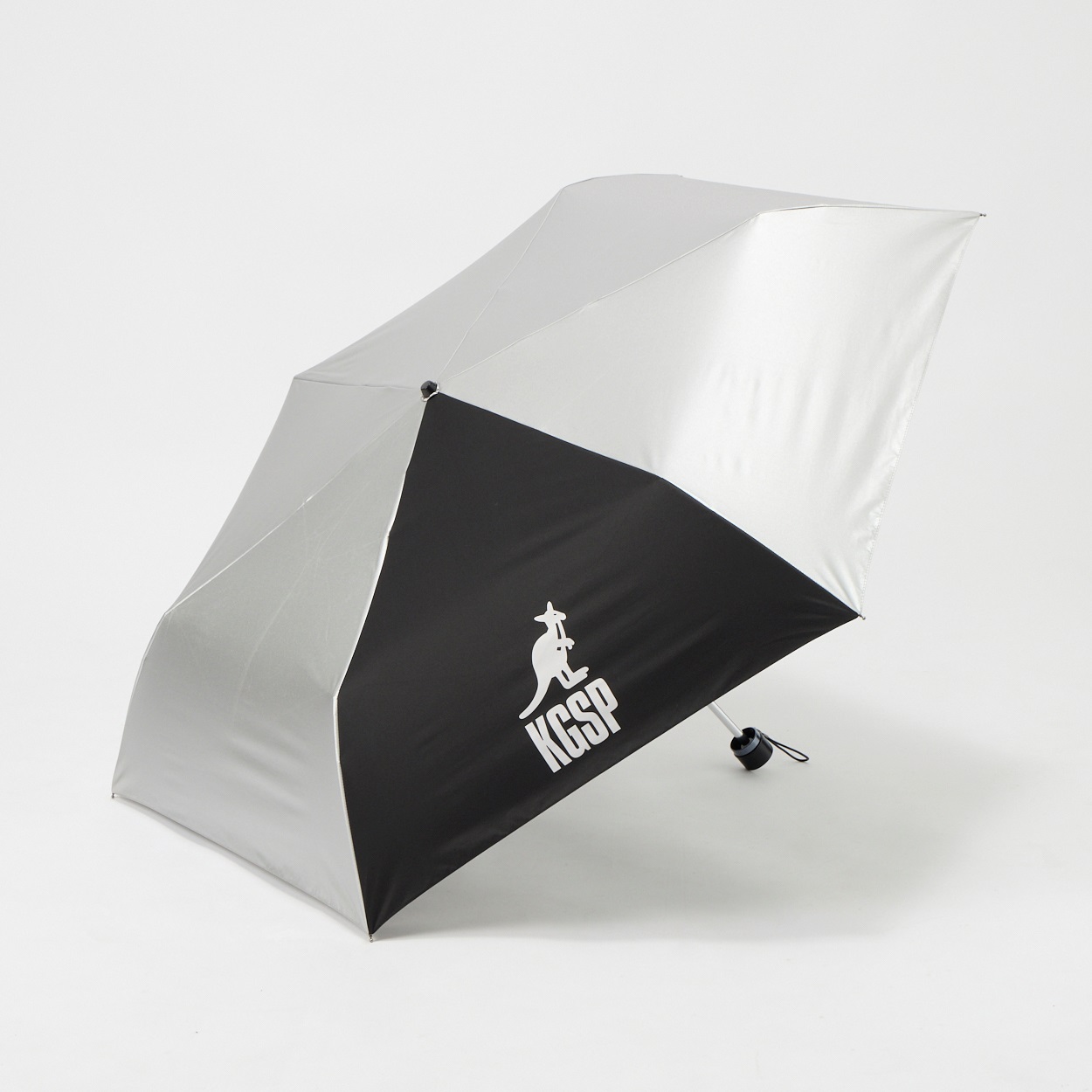 KANGOL SPORT(カンゴールスポーツ) 折傘 晴雨兼用 ロゴ ユニセックス(ギン-60CM)