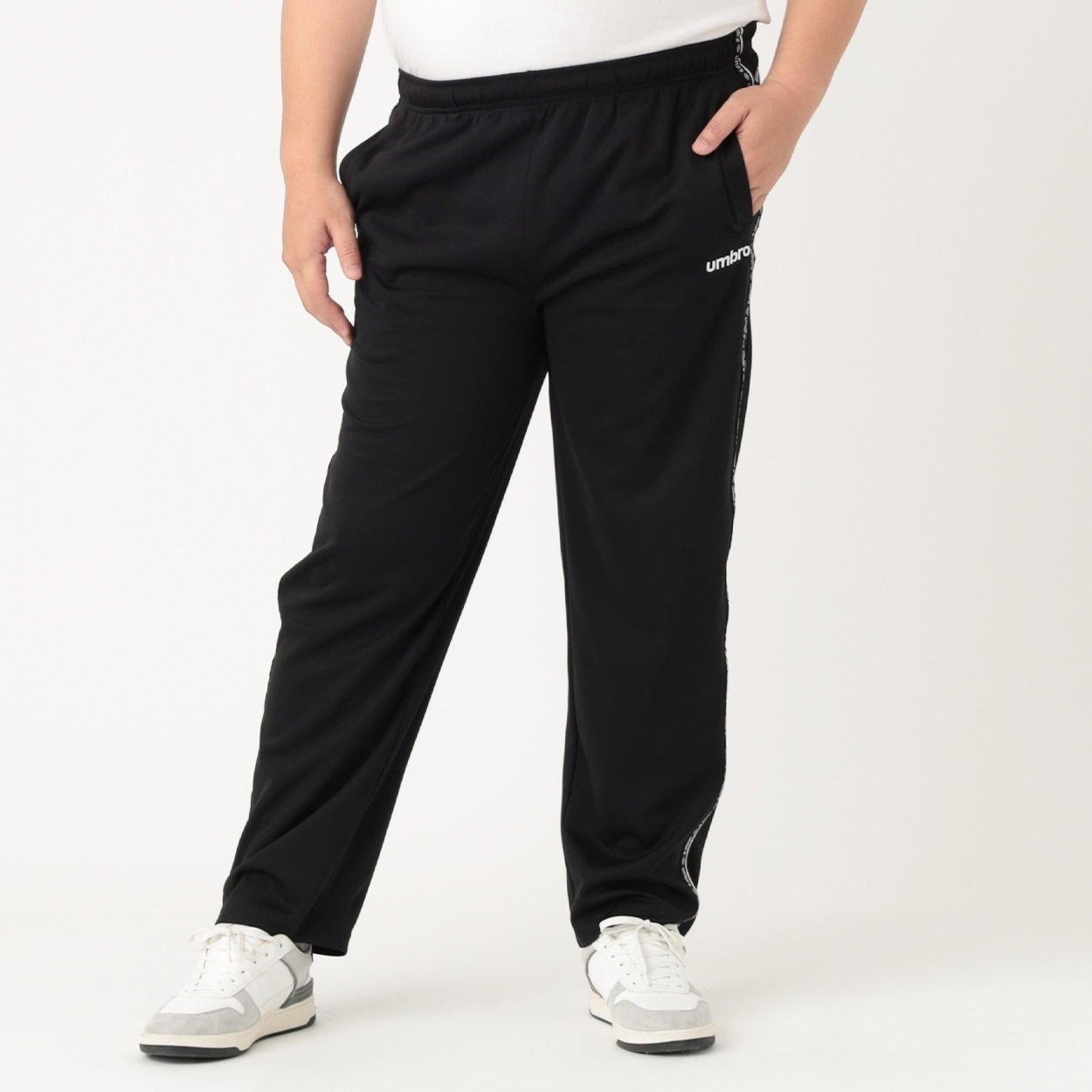 アンブロ　UMBROジャージパンツ　ブラック　M UMBRO(アンブロ) 大きいサイズ UMBRO ジャージパンツ メンズ | イオン