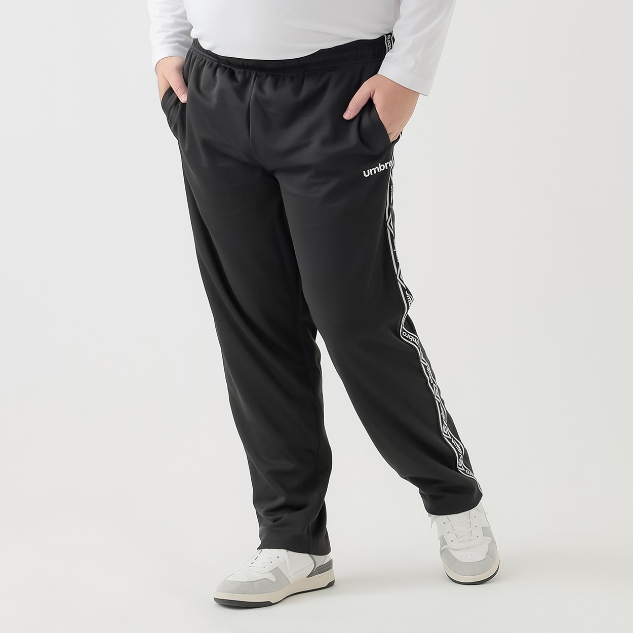 大きいサイズ UMBRO ラインテープパンツ メンズ(クロ-5L)