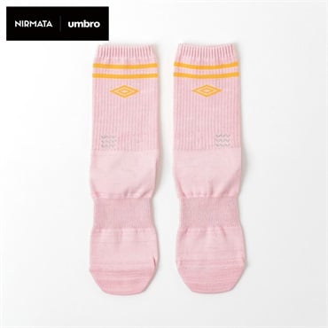 NIRMATA×umbroコラボソックス 波刺繍クルー丈 レディス(ピンク-23-25CM)