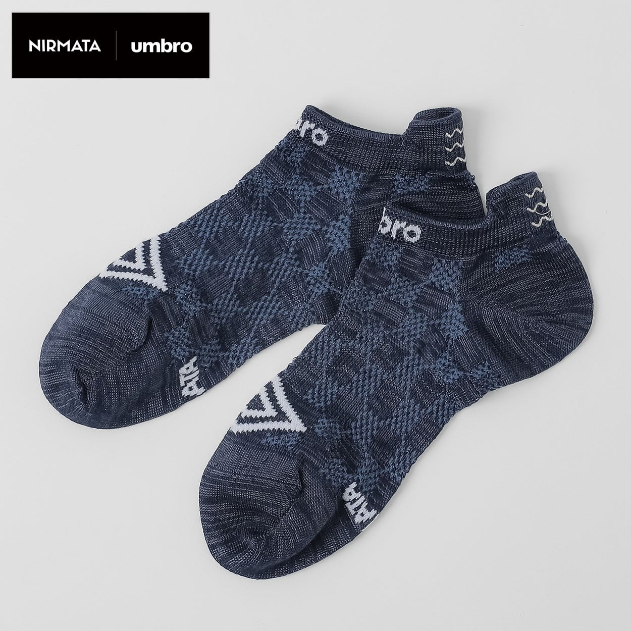 NIRMATA×umbroコラボソックス チェッカースニーカー丈 レディス(ネイビー-23-25CM)