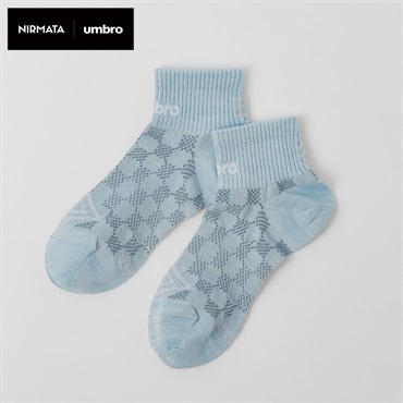 NIRMATA×umbroコラボソックス チェッカーショート丈 レディス(水色-23-25CM)