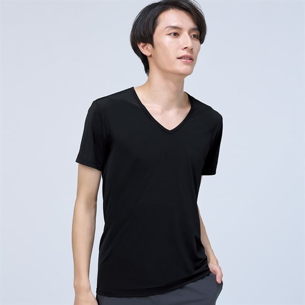 COOL強力接触冷感 半袖Vネックシャツ  メンズ トップバリュ PEACE FIT(ピースフィット)(クロ-M)