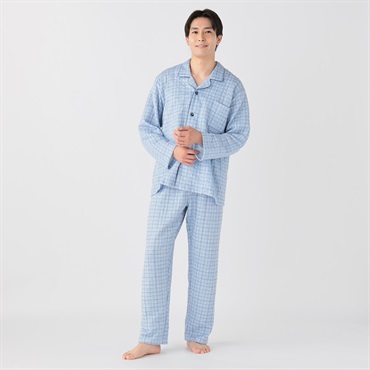 [グンゼ] パジャマ WARM PLUS W 肩もも保温 長袖長パンツ(パンツ前あき) ソフトキルト/発熱ソフトキルト メンズ グンゼ] パジャマ WARM PLUS長袖長パンツ（前あき） ソフトキルト メンズ グンゼ パジャマ WARM PLUS 背中保温 長袖長パンツ前あき  ソフトキルト/ポリプロピレンキルト メンズ ネ−ビ−ブル− その他 [グンゼ] パジャマ WARM PLUS長袖長パンツ（前あき） ソフトキルト メンズ