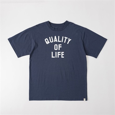 空詩かれんちゃん着用アイテム】 NIRMATA SCHOOL OF LIFE Tシャツ