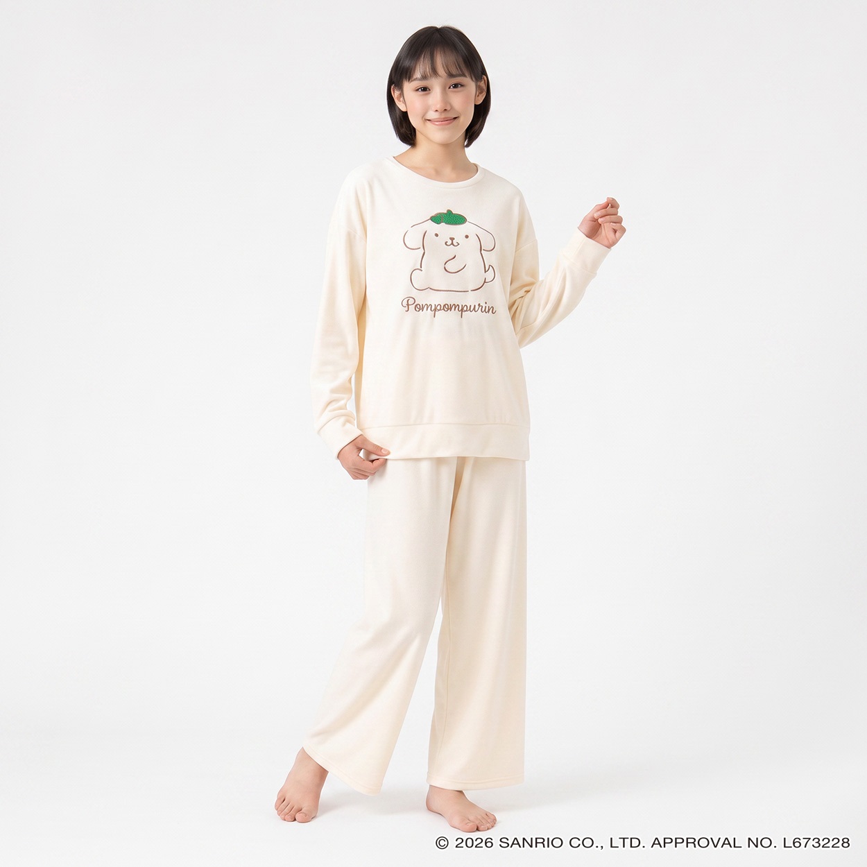 サンリオキャラクターズ グリーンデザイン   ストレッチＴスーツ ルームウェア キッズ 女の子 130cm-160cm(アイボリー-130cm)