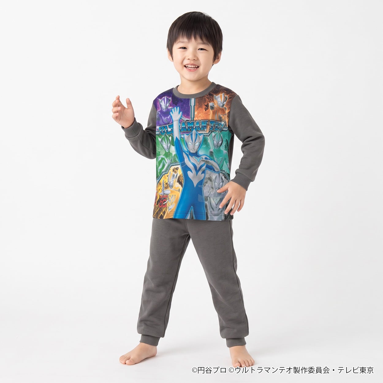 ウルトラマンテオ 光るシャギーパジャマ キッズ 男の子 110cm-130cm(チャコールグレー-110cm)