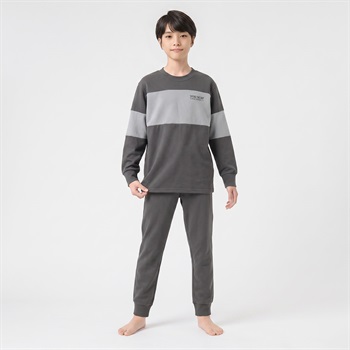 綿100％裏起毛パジャマ 男の子 140cm-160cm(チャコ－ルグレ－-140cm)