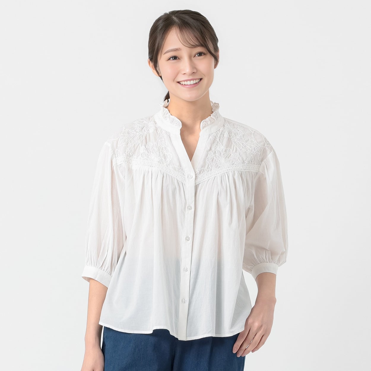 スキッパー肩刺繍ブラウス レディス ESSEME(エシーム) II-ES26-01(アイボリー-XL)