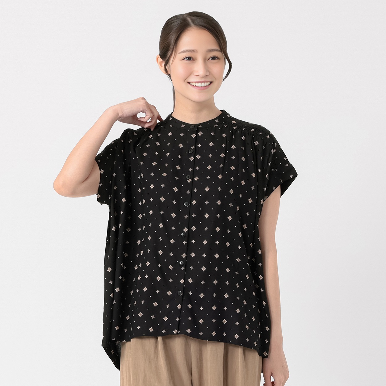 レーヨン肩ギャザープリントブラウス レディス ESSEME(エシーム) 588-6643-26(Ａクロ-L)