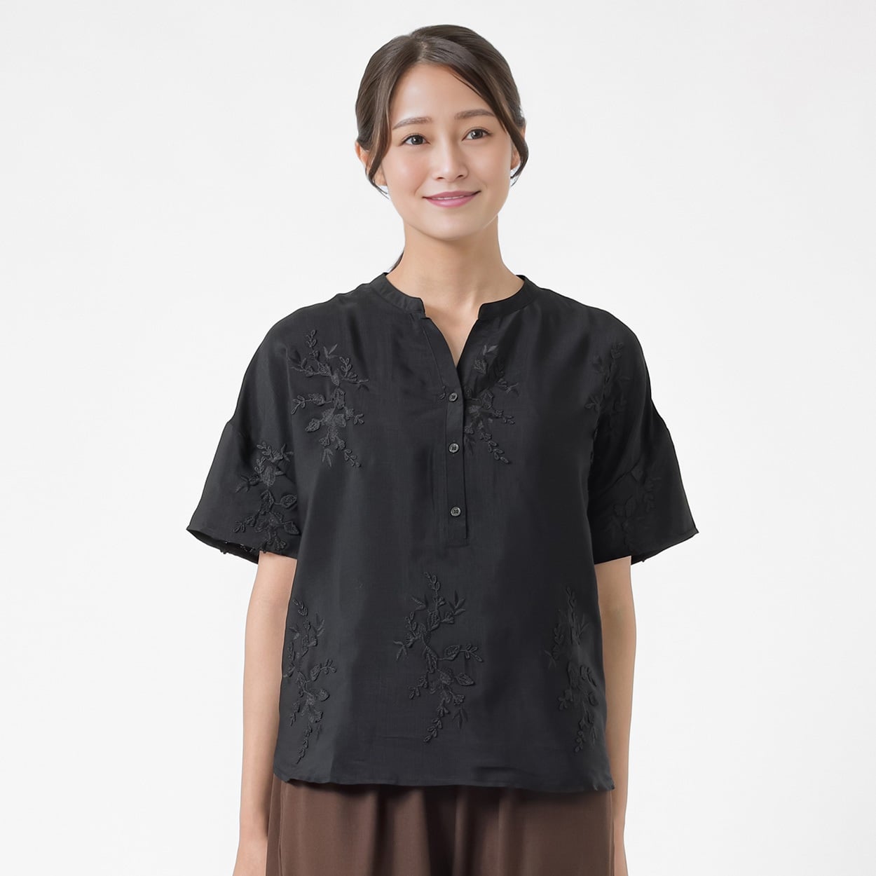 3D刺繍シャツプルオーバー レディス ESSEME(エシーム) AE262NM370J(クロ-M)