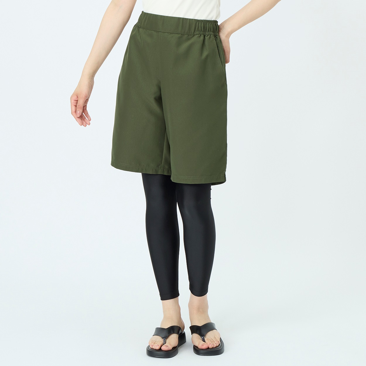 美品　MARK&LONA 水陸両用　ハーフパンツ ハーフパンツ 水陸両用 UPF50+ 吸汗速乾 レディス 水着