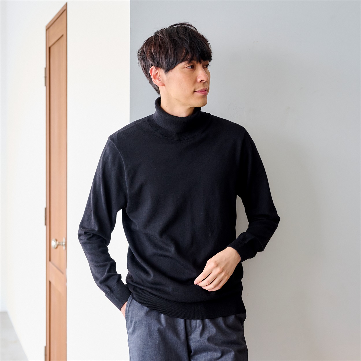 TVC(ティーヴィシー) ハイゲージ タートルネックプルオーバー