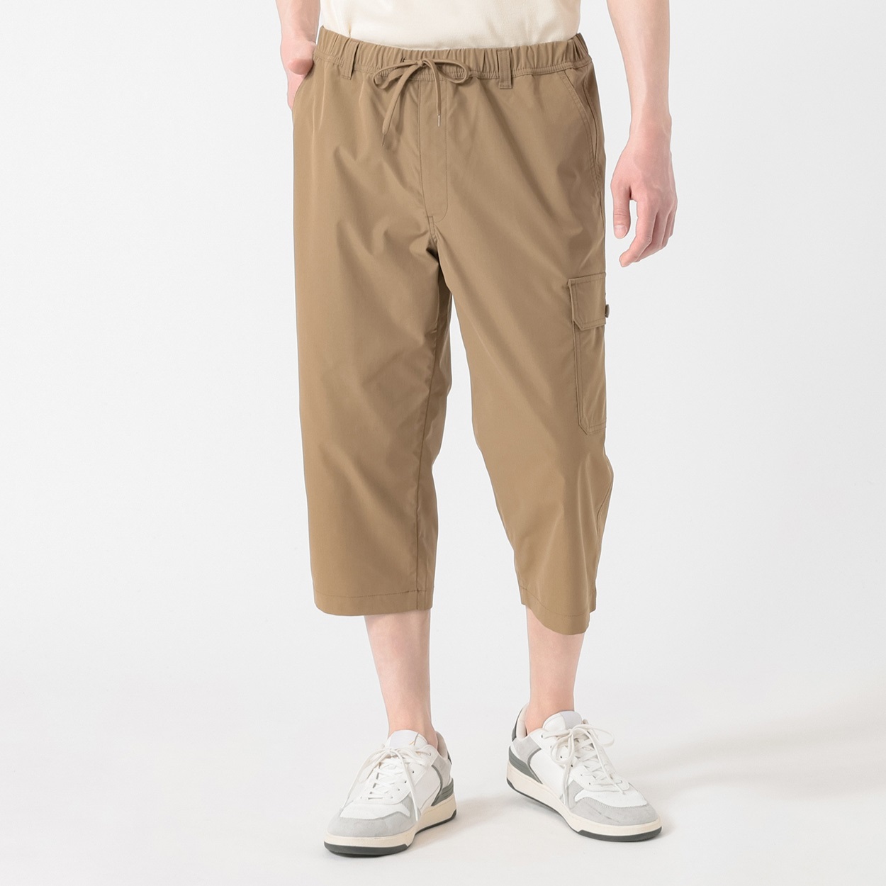 indiviの新品クロップドパンツ 洗える／高ストレッチ】クロップド丈サテンテーパードパンツ（6～9分丈