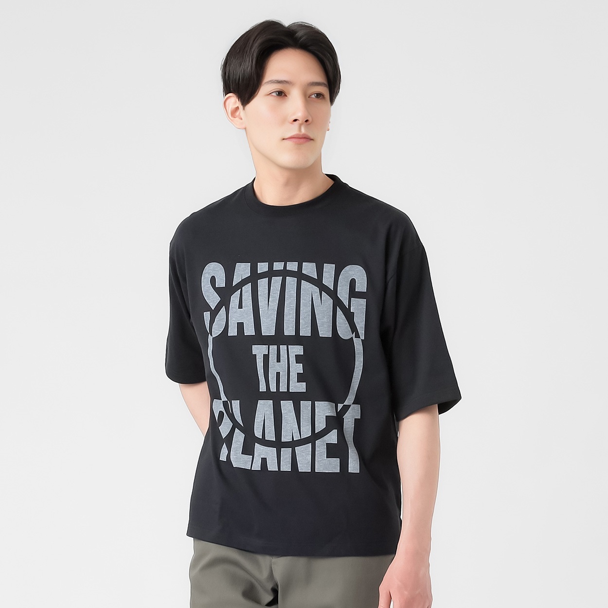 TVC(ティーヴィシー) SAVING THE PLANET by KATHARINE HAMNETT スローガンTシャツ メンズ(クロ-XL)