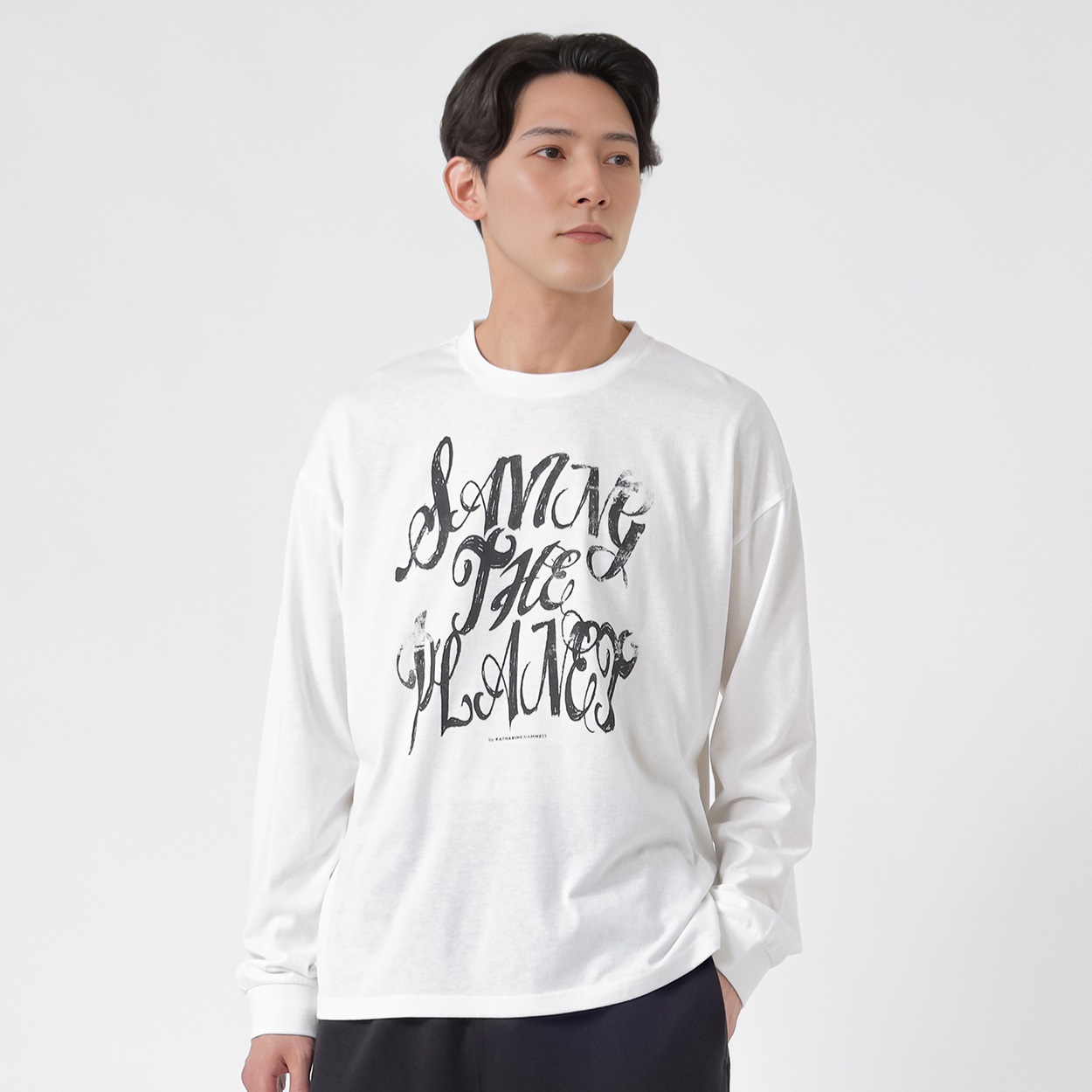 TVC(ティーヴィシー) SAVING THE PLANET by KATHARINE HAMNETT スローガン長袖Tシャツ メンズ(シロ-M)