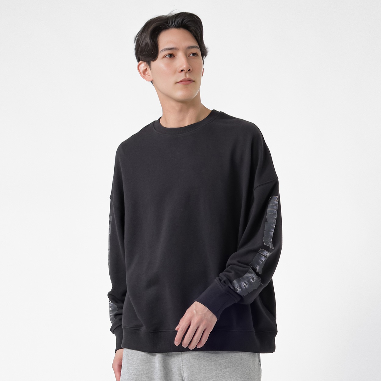 TVC(ティーヴィシー) SAVING THE PLANET by KATHARINE HAMNETT 裏毛サイドロゴクルースウェット メンズ(クロ-XL)