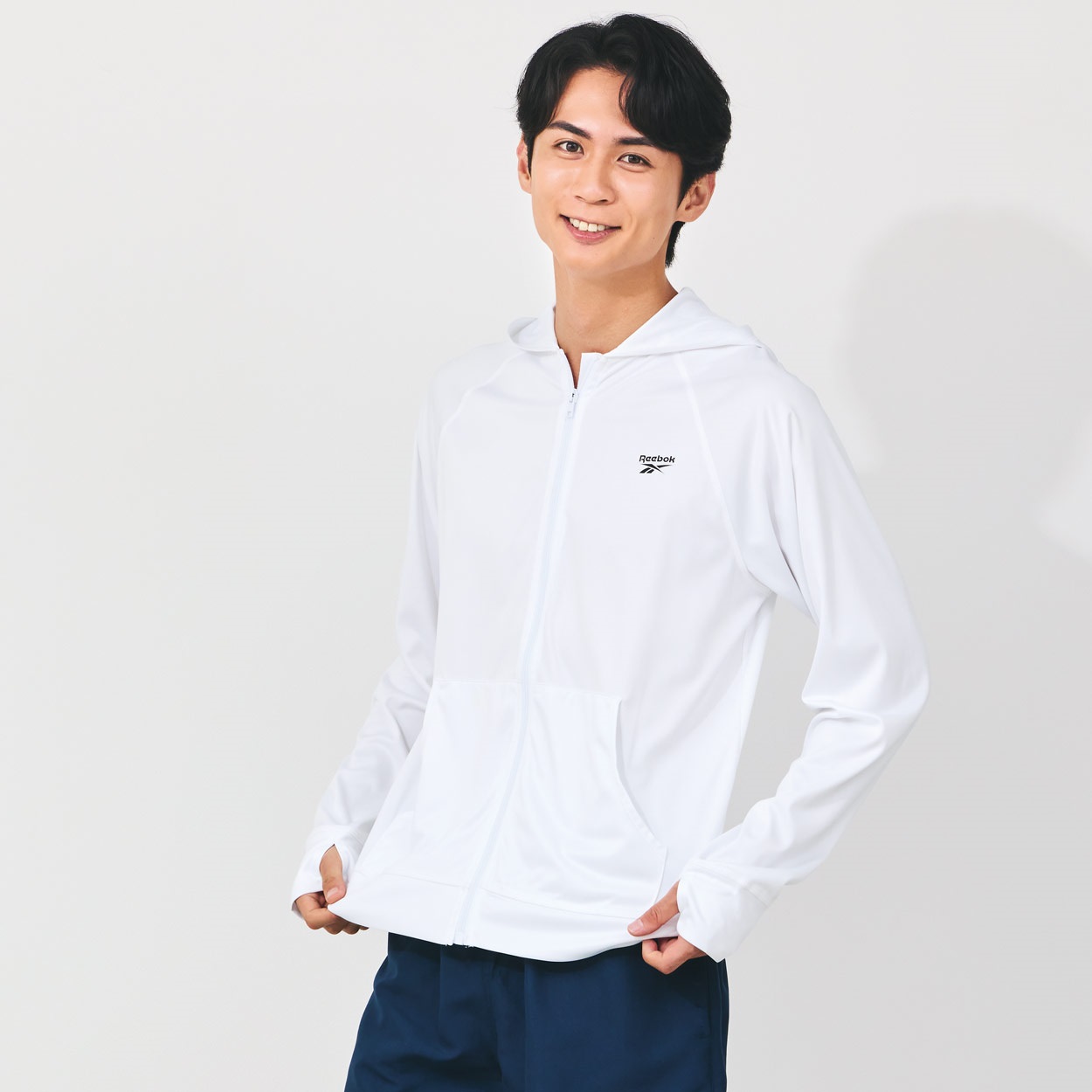 Reebok スムスUVパーカー メンズ(シロ-LL)